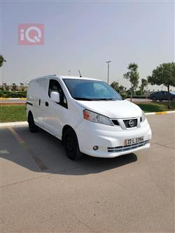 نیسان NV200